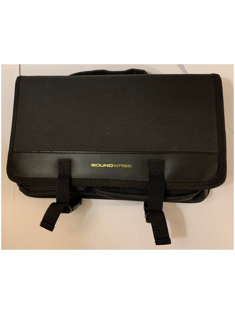 Vintage Sound Kase by Scosche CD Media Carrying Case Storage Holder